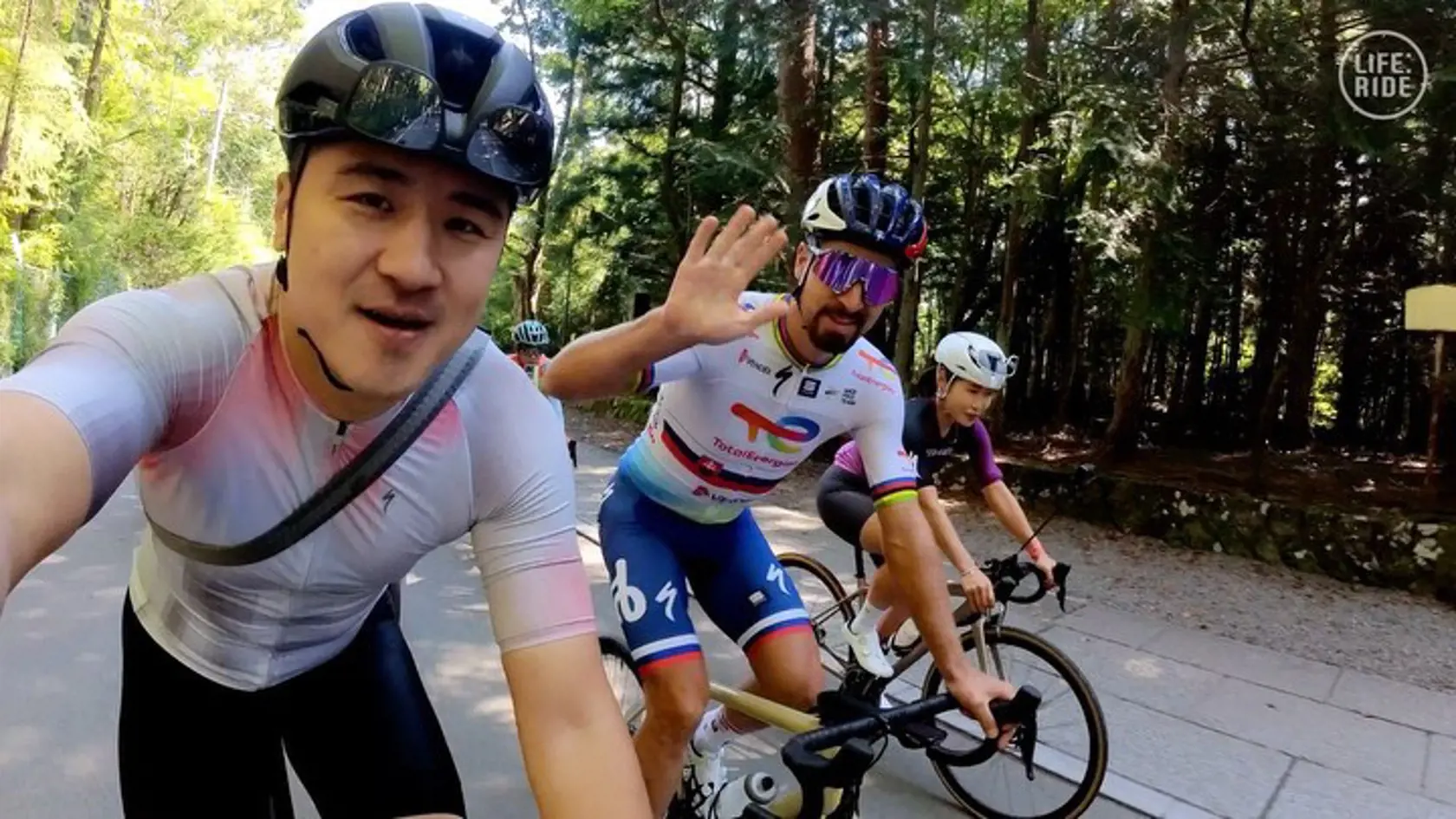 Peter Sagan bol v Japonsku na roztrhanie a ženy mal stále v pätách.