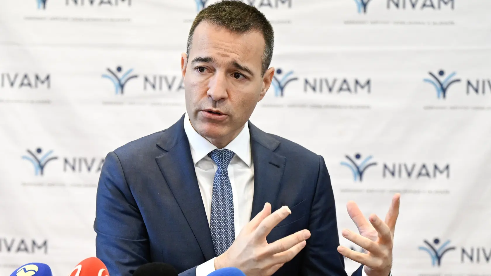Na snímke minister školstva, výskumu, vývoja a mládeže SR Tomáš Drucker (Hlas-SD) počas tlačovej konferencie 21. novembra 2024 v Bratislave. FOTO TASR - Pavel Neubauer

