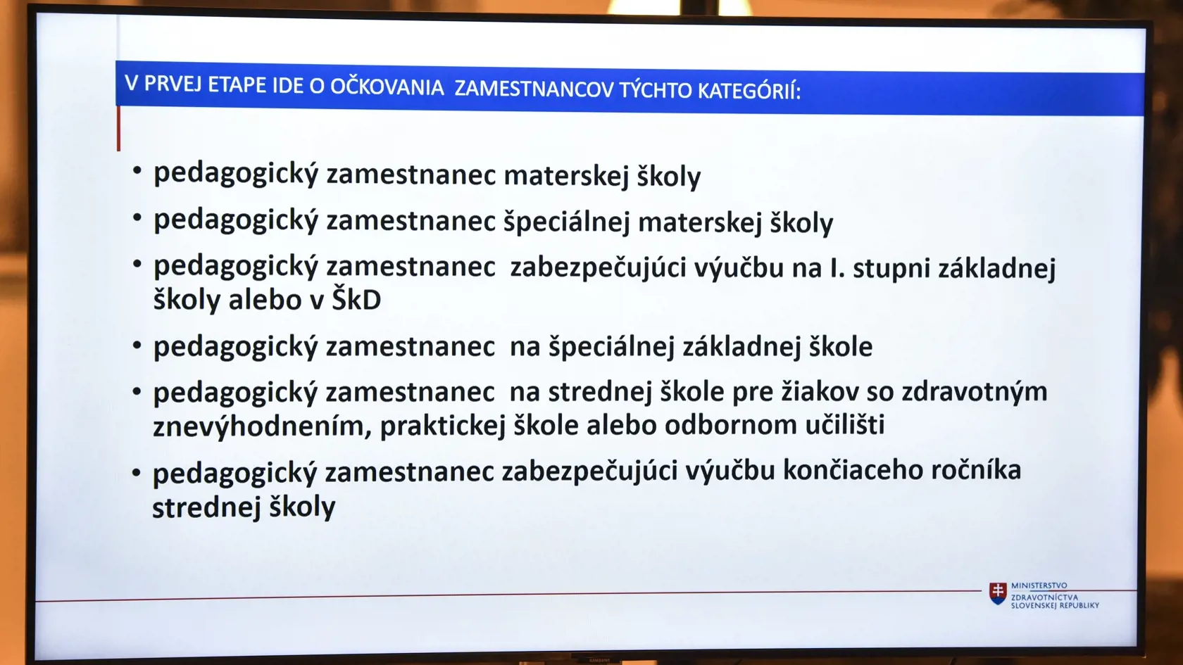 Na snímke zoznam plánovaných očkovaných pedagogických zamestnancov v prvej etape očkovania počas tlačovej konferencie na tému Očkovanie učiteľov 11. februára 2021 v Bratislave. FOTO TASR - Pavol Zachar
