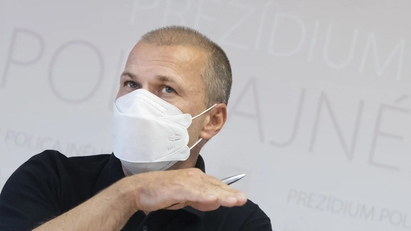Po tom, čo sa Peter Kovařík stal obvineným, z funkcie prezidenta Policajného zboru odstúpil.