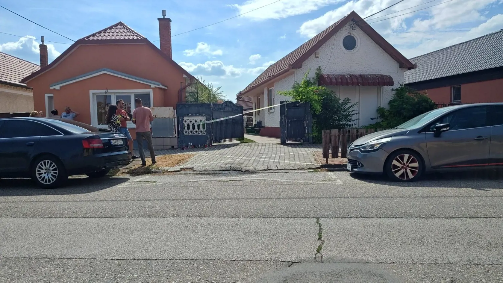 Polícia koná v prípade nálezu mŕtvej 31-ročnej Cynthie. Jej telo našli v jednom z rodinných domov vo Veľkom Mederi. Niekdajšia úspešná hádzanárka bola od minulej stredy nezvestná a pátrali po nej.