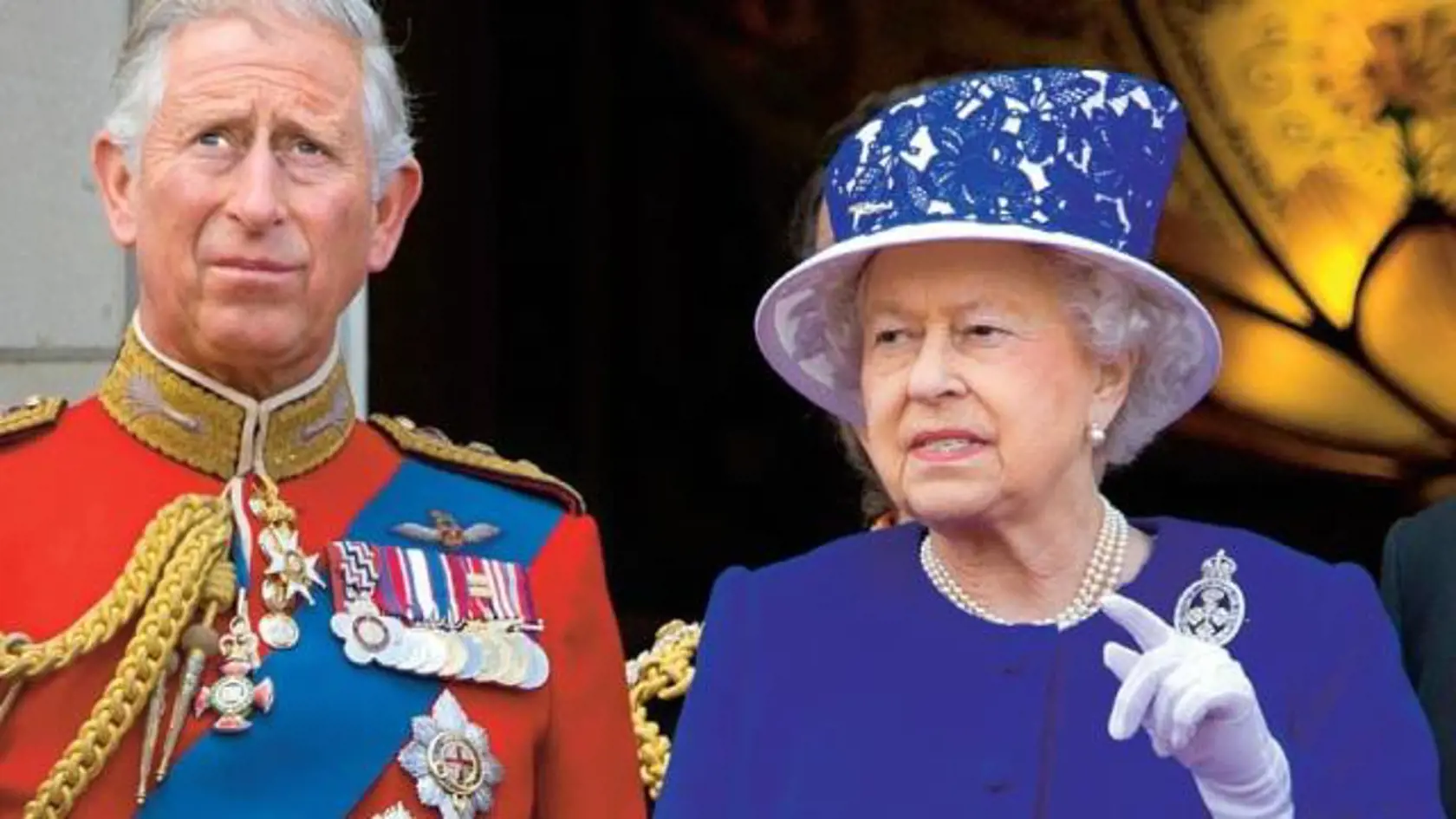 Princ Charles, kráľovná Alžbeta II.