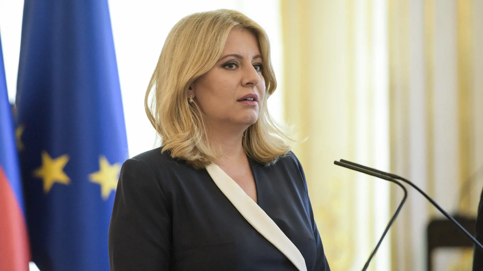 Na snímke prezidentka Zuzana Čaputová oznamuje, že nebude opätovne kandidovať v budúcoročných voľbách na post hlavy štátu v Prezidentskom paláci v utorok 20. júna 2023