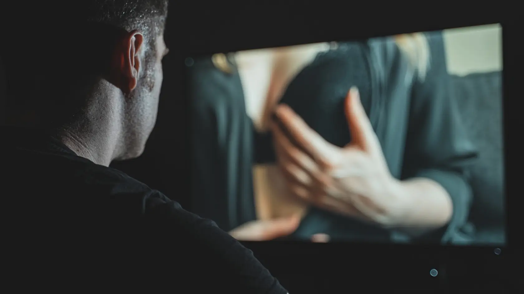 Pornografia aktivuje centrá potešenia – niektorí muži sú na túto stimuláciu až závislí.