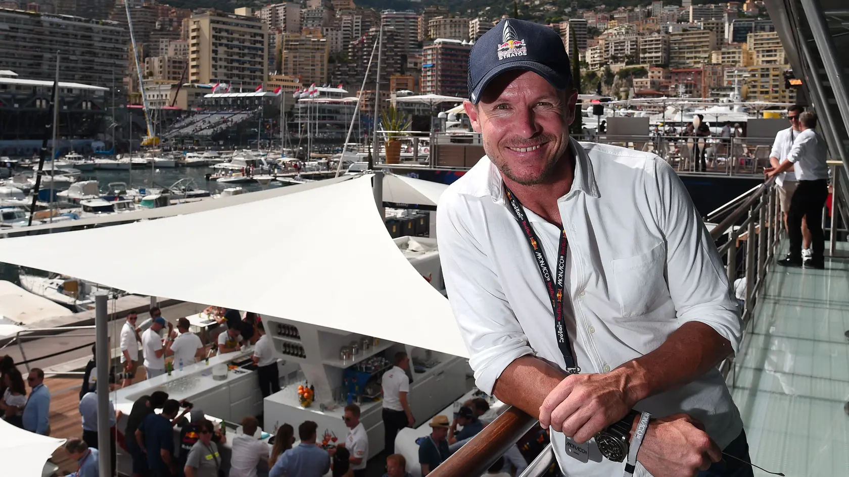 Rakúsky extrémny športovec Felix Baumgartner zahynul 17.7.2025 pri havárii motorového paraglidu. Telo už vydali rodine, trosky skúma expert.