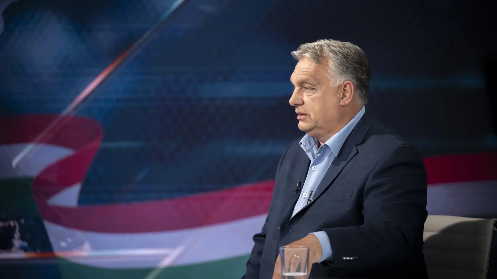 Oficiálna delegácia piatich poslancov Európskeho parlamentu (EP) pricestovala v pondelok do Budapešti, aby tam do stredy posudzovala stav právneho štátu a zmeny v základných právach. S odvolaním sa na server nepszava.hu o tom informuje spravodajca TASR v Budapešti.