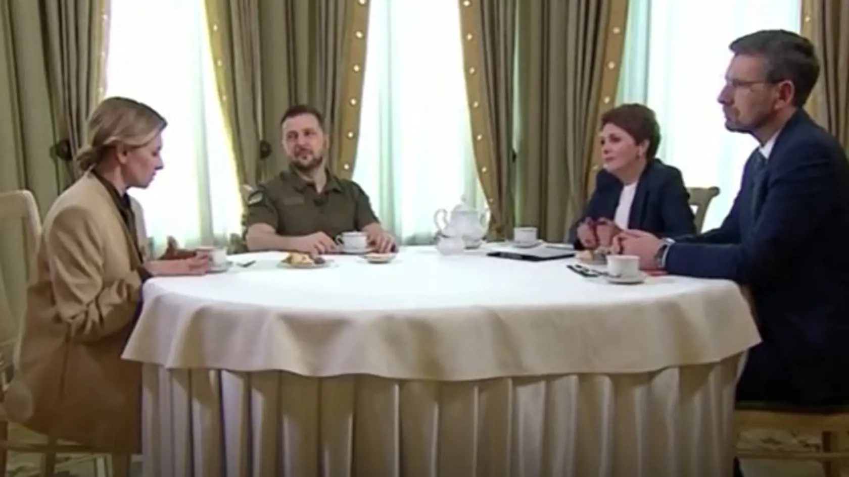 Ukrajinská prvá dáma Olena Zelenská dala interview ukrajinskej televízii RADA TV spolu so svojím manželom Volodymyrom Zelenským