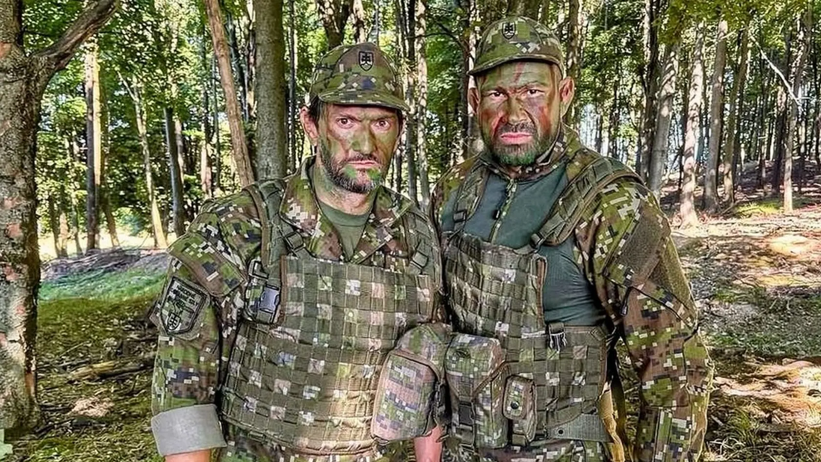 Róbert Kaliňák a Attila Végh počas vojenského výcviku