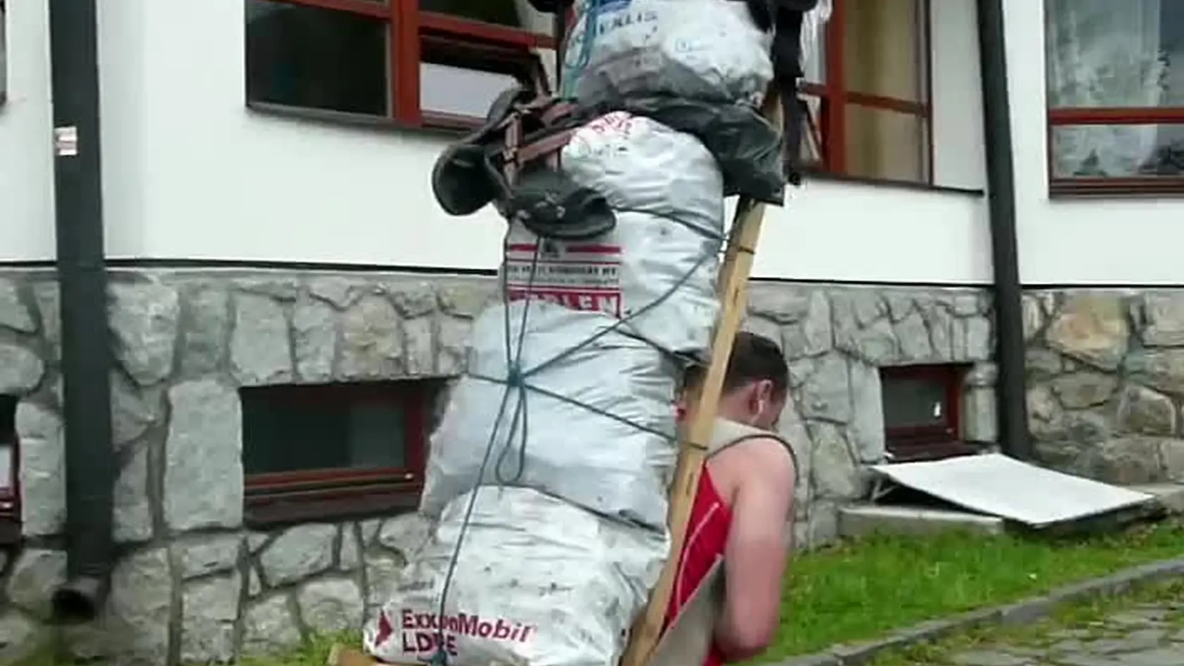Súťaž nosičov v Tatrách: Pretekali najsilnejší z najsilnejších!