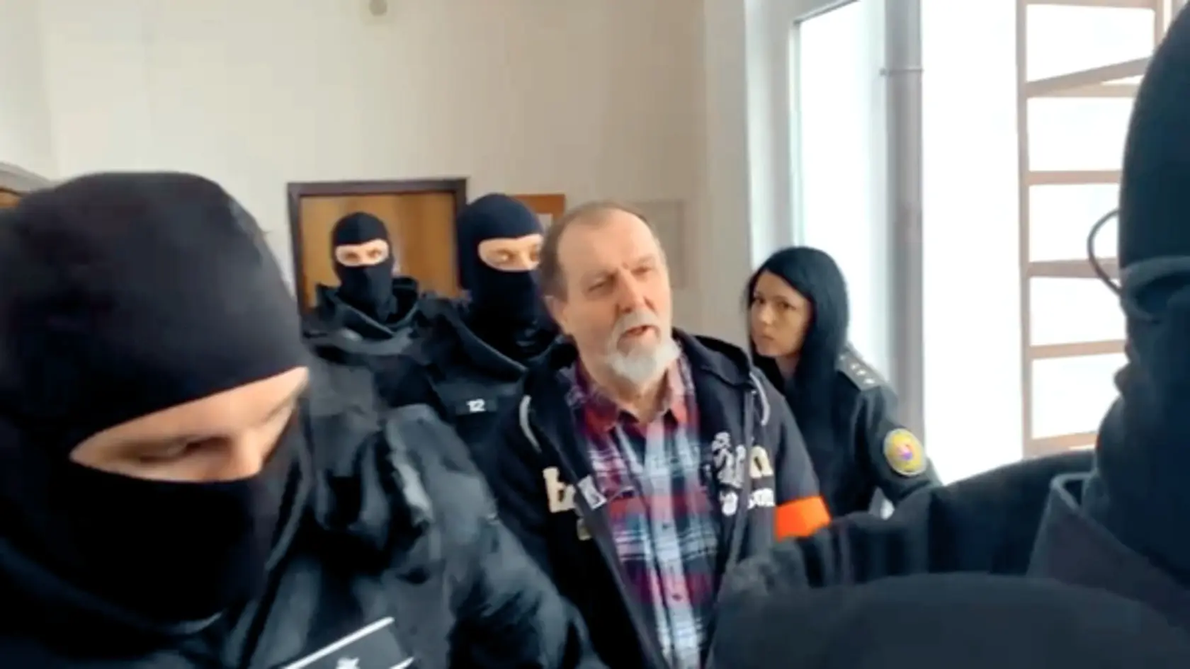 Obvinený atentátnik Juraj Cintula , ktorý strieľal na premiéra Roberta Fica na Okresnom súde v Trenčíne.