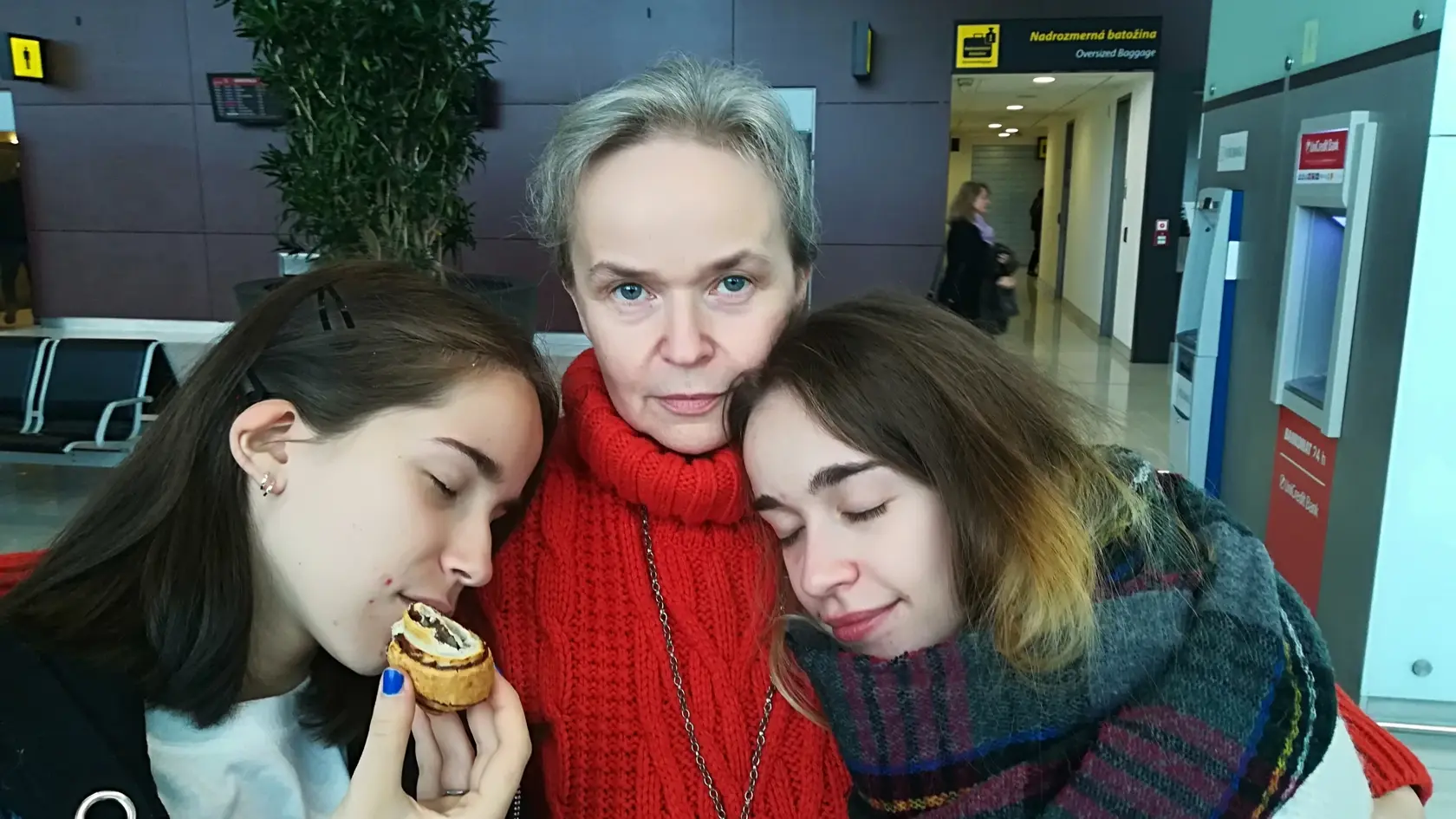 Petra so svojimi dcérami. Jedna ju urobí onedlho babičkou.