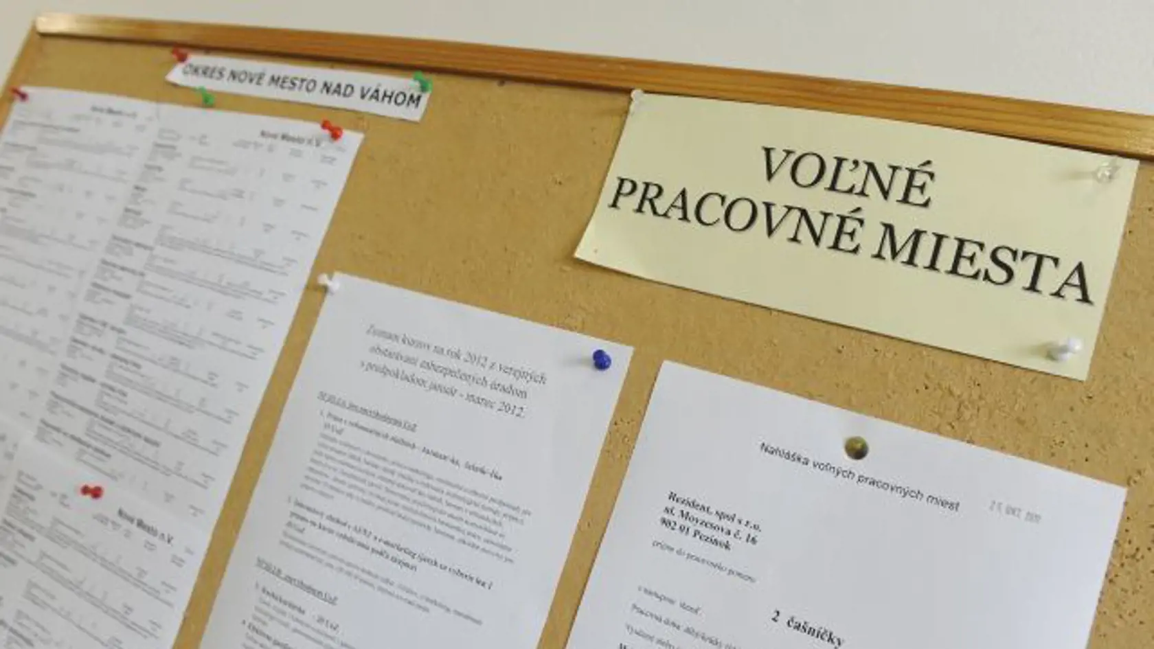 Úrad práce, sociálnych vecí a rodiny v Novom Meste nad Váhom.
