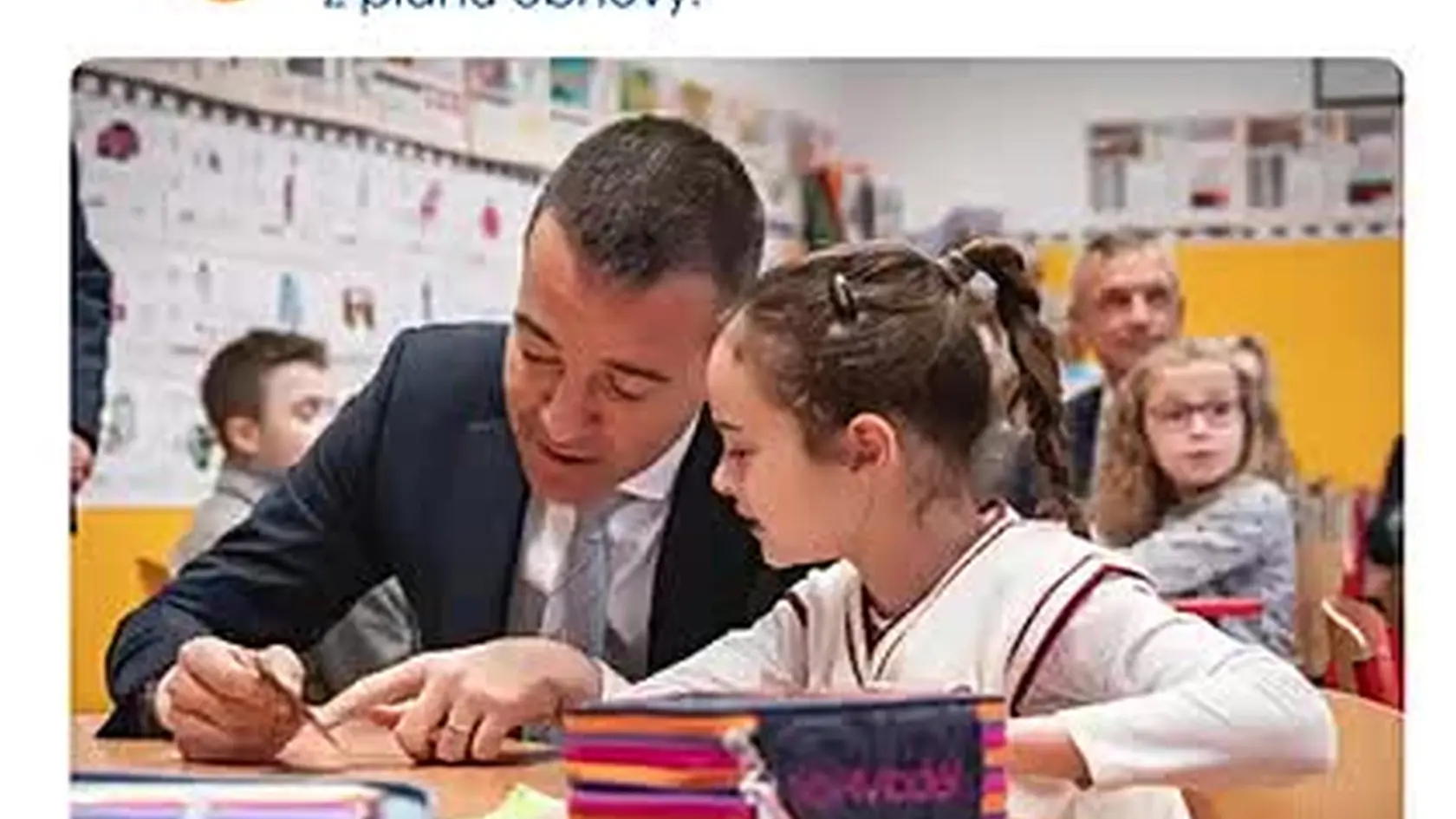 Už nie iba základné, ale aj materské školy budú povinné. Minister školstva Tomáš Drucker (Hlas) oznámil, že jeho rezort zavedie povinné predprimárne vzdelávanie detí od troch rokov. Nebude to ale hneď, povinnosti pribudnú pozvoľne.