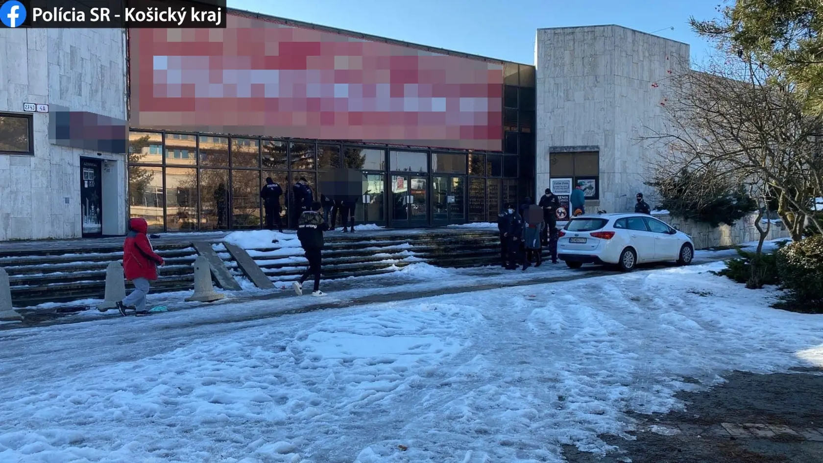 NA SPIŠI POLICAJTI ZISTILI PORUŠENIE PANDEMICKÝCH OPATRENÍ