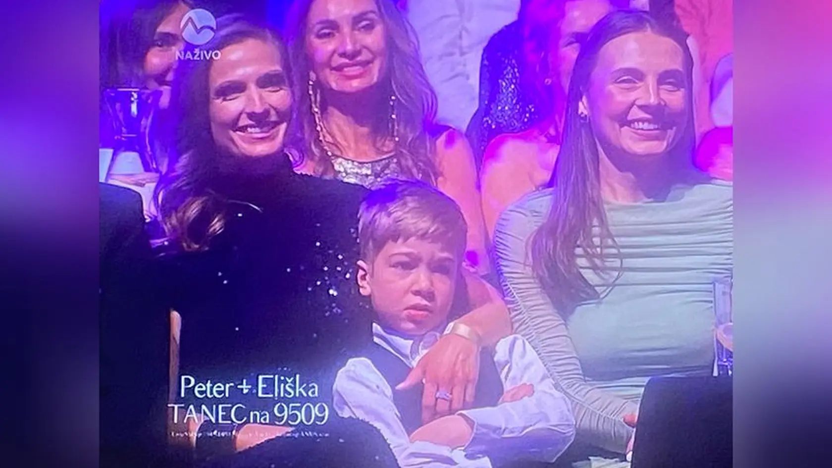Exmanželka Petra Sagana Katka s ich spoločným synom Marlonom v hľadisku na šou Let´s Dance.