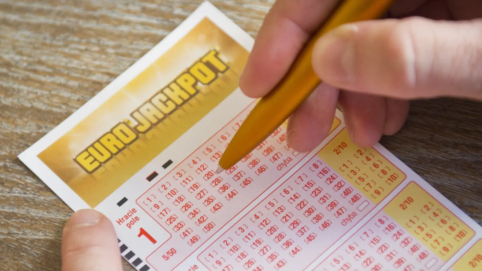 Muž vyhral v lotérii Tipos v hre Loto 500-tisíc eur.