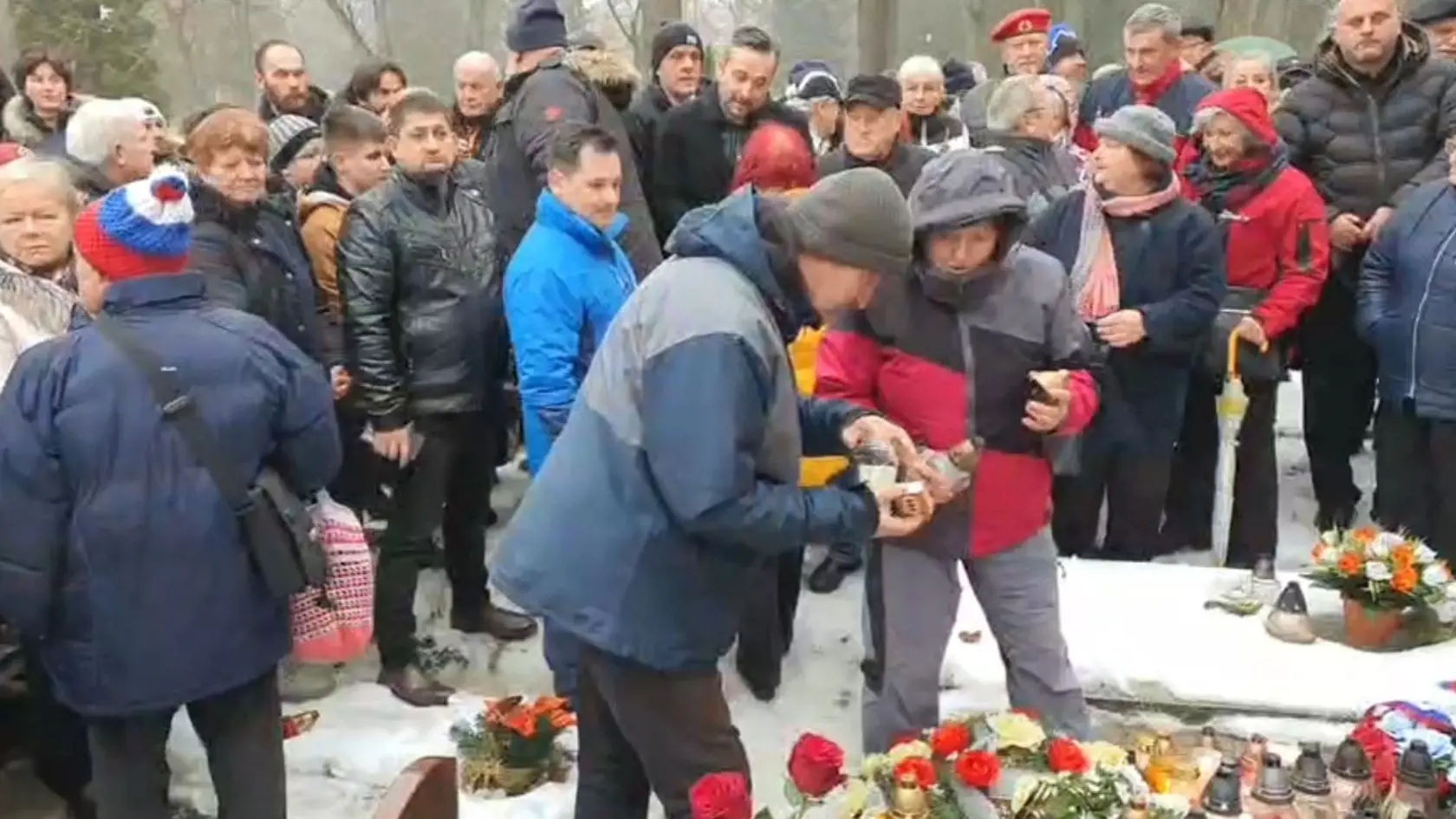Stovky ľudí sa zúčastnili spomienkového stretnutia v Martine.