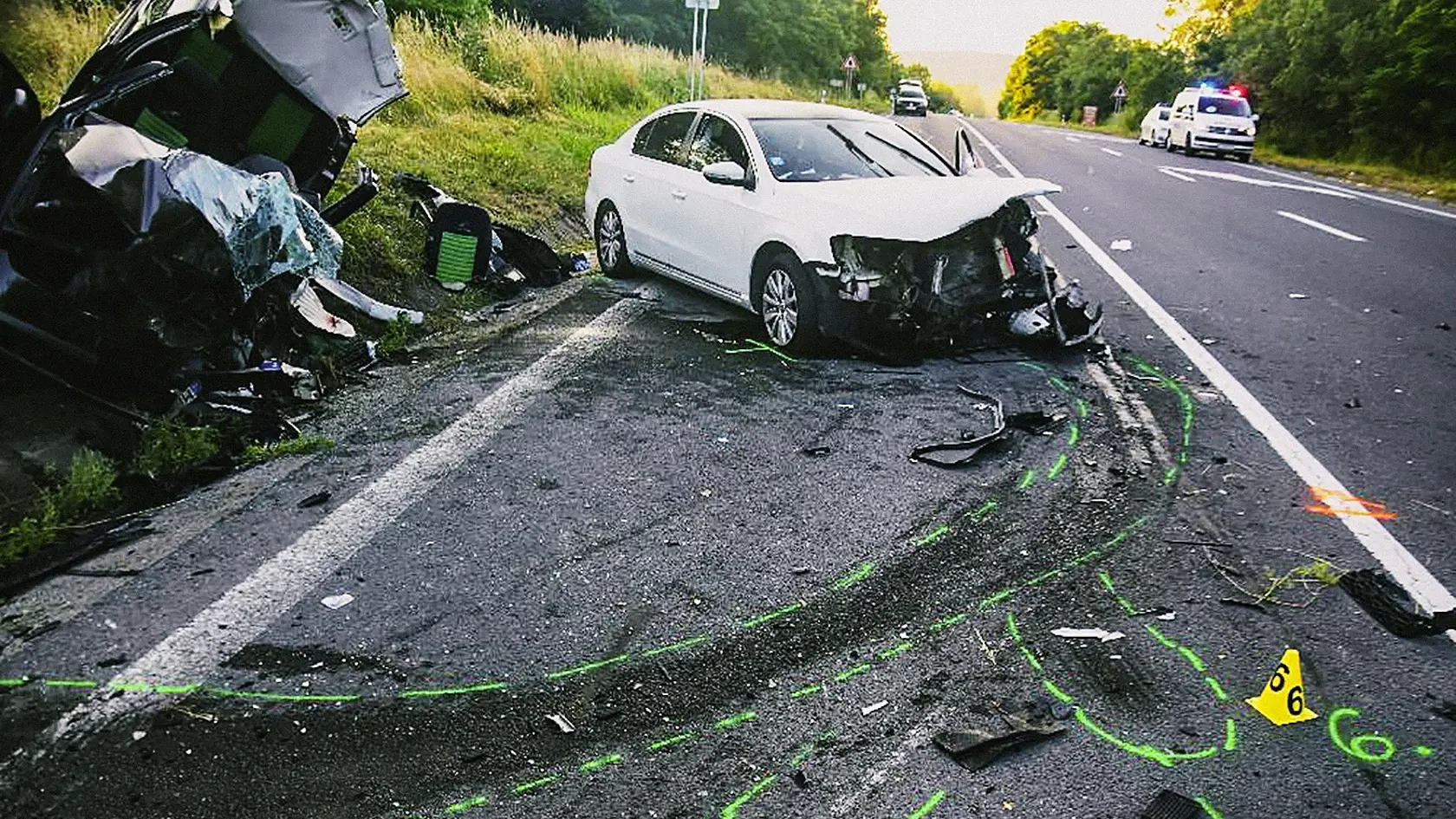 Pri dopravnej nehode pri obci Podkriváň v okrese Lučenec, prišli o život dve ženy. Jednou z nich bola Ľubica Lapinová, laureátka ocenenia Biela vrana a nositeľka Radu Ďurka Langsfelda. Príčinou nehody bol zrejme mikrospánok.