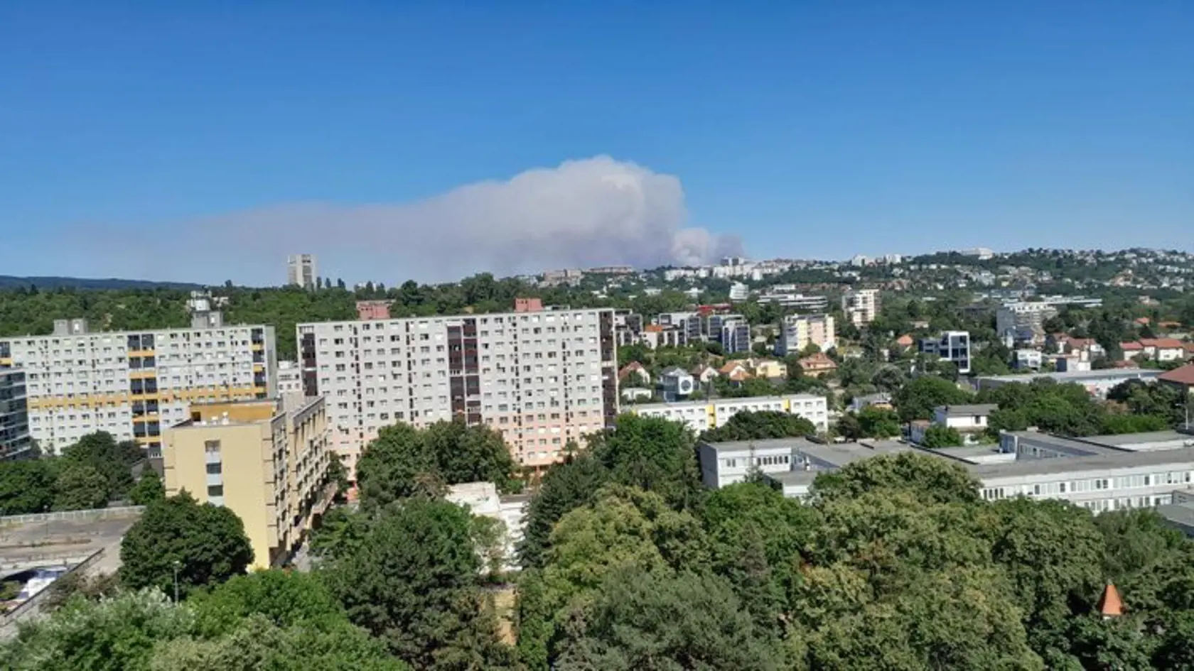 Neďaleko Bratislavy vypukol požiar! Podľa našich informácií má ísť o požiar jačmeňa v obci Most pri Bratislave.
