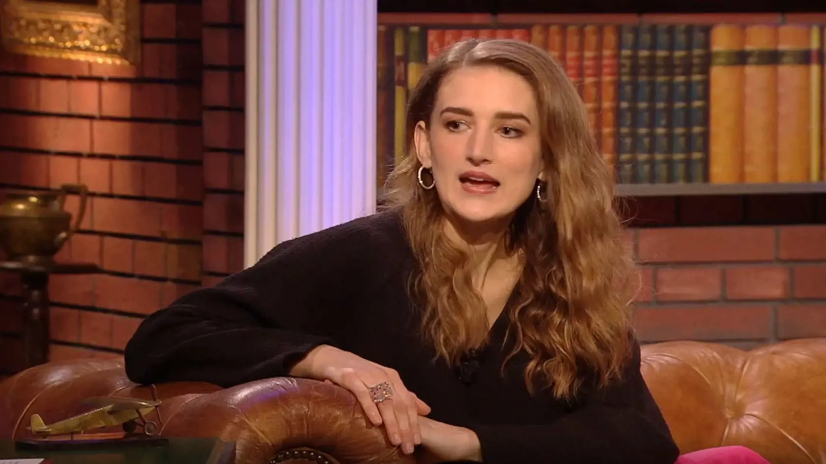 Barbora Ďurovčíková v relácii Neskoro večer.