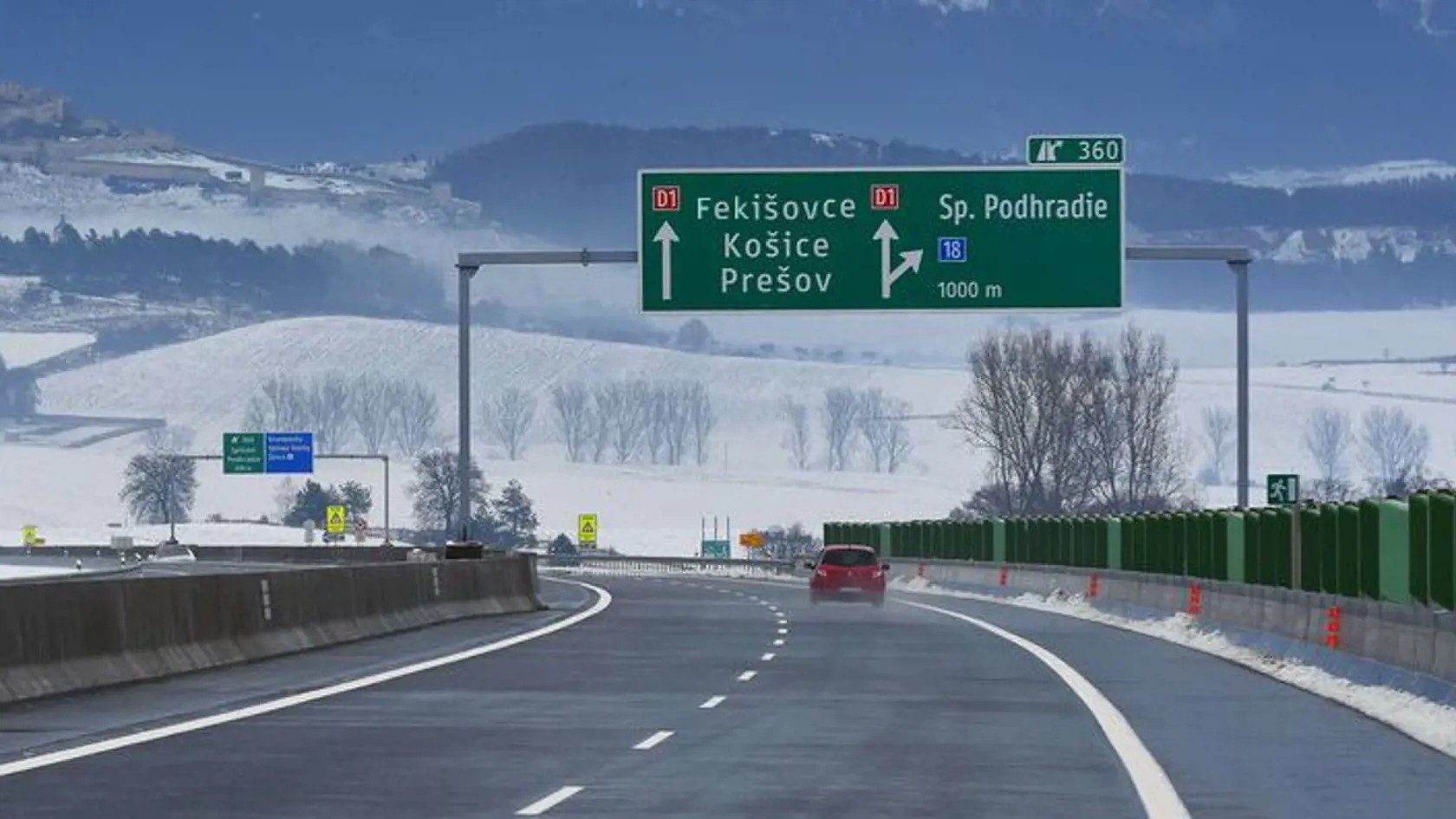 Vtipkári nezaháľali.