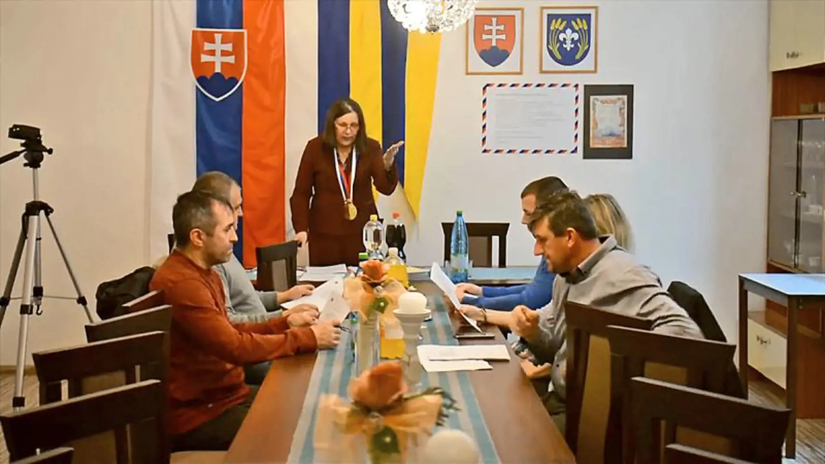 Obec Fekišovce zviditeľnila svojrázna starostka.