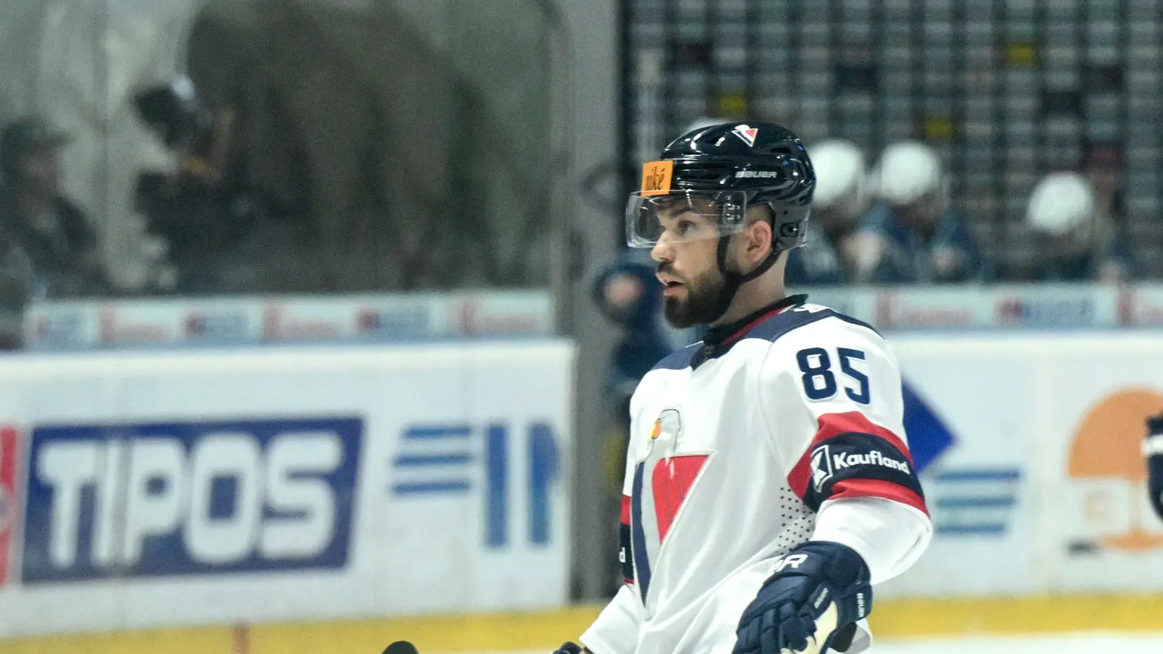 Na snímke Marek Slovák (Slovan).