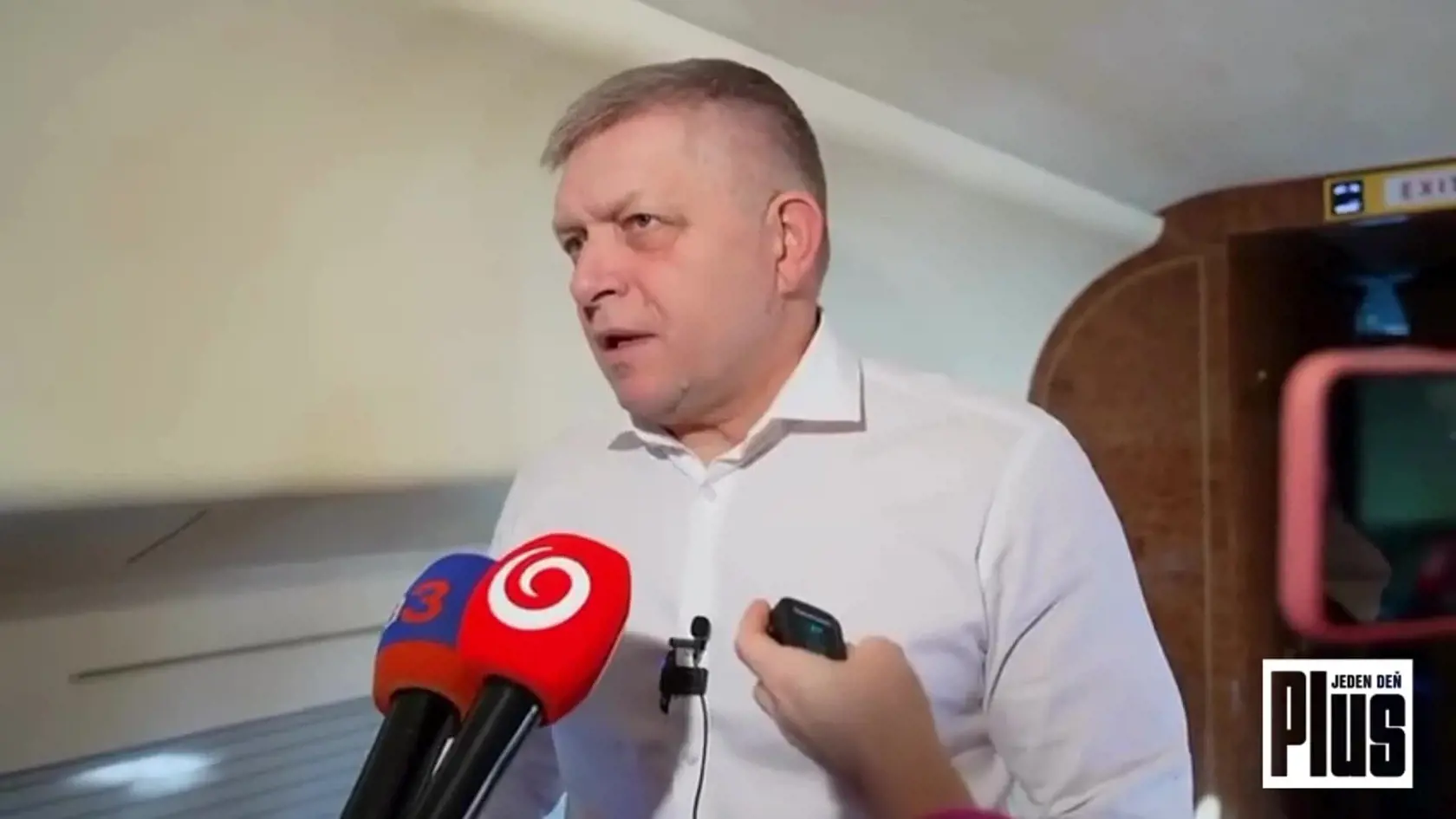 Premiér Robert Fico (Smer) do Brusela nedoletel: Lietadlo sa otočilo