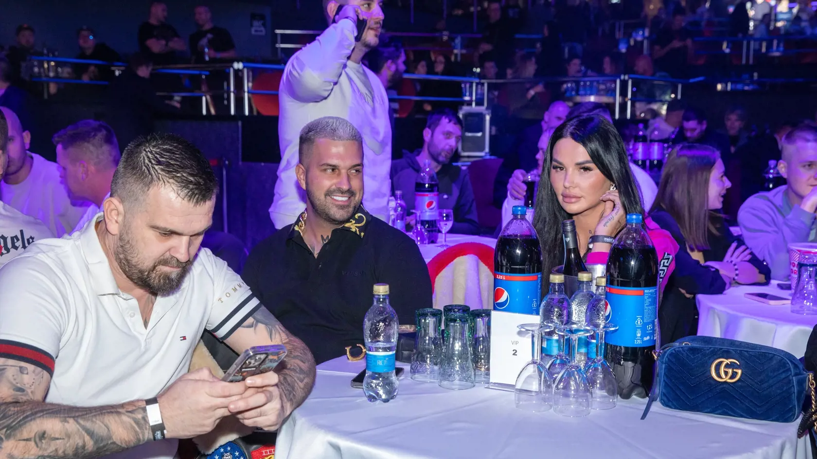 Na snímke je Fight Night Challenge. Ide o tretí turnaj organizácie FNC, ktorý sa konal v Brne. Zápasili skúsení bojovníci, no aj celebrity z hudobného priemyslu. Na fotke je Zuzana Plačková.