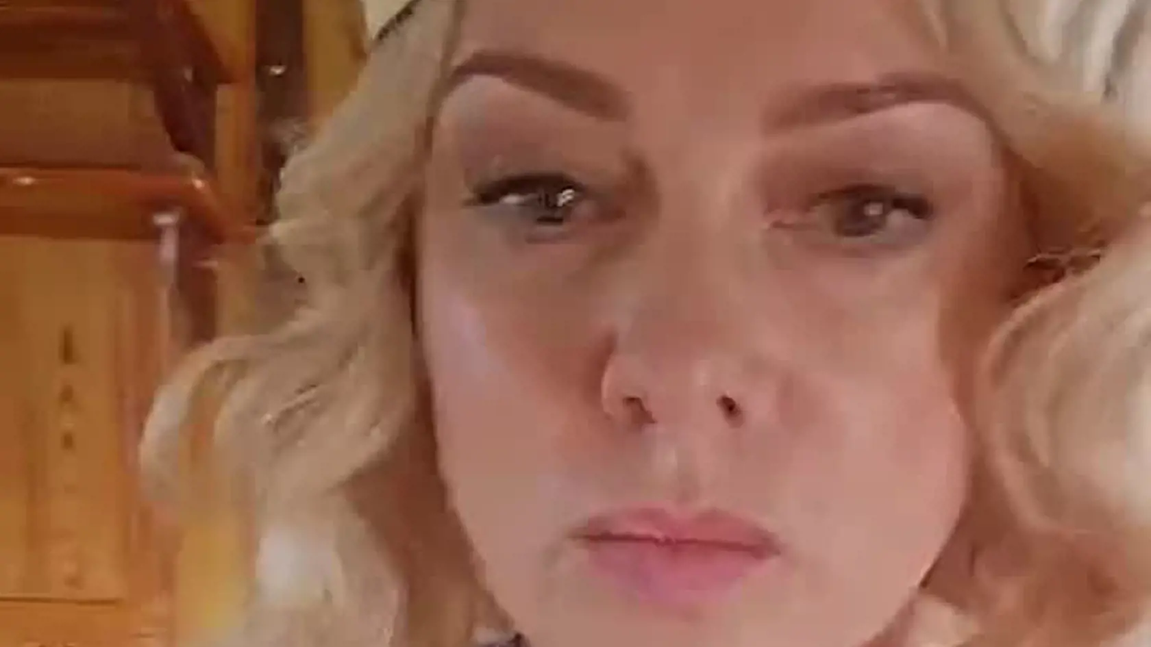Herečka Monika Hilmerová ukázala zákulisie natáčania seriálu Dunaj, k vašim službám.