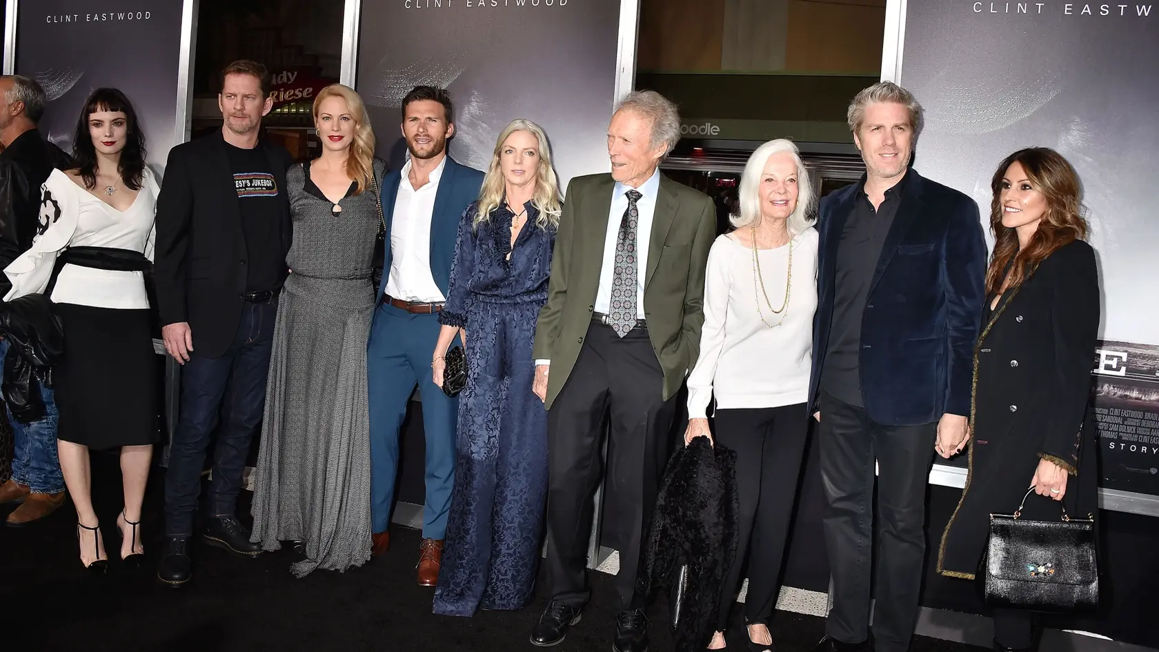 Graylen Eastwood, Stacy Poitras, Alison Eastwood, Scott Eastwood, Christina Sandera, Clint Eastwood, Maggie Johnson, Kyle Eastwood a Cynthia Ramirez