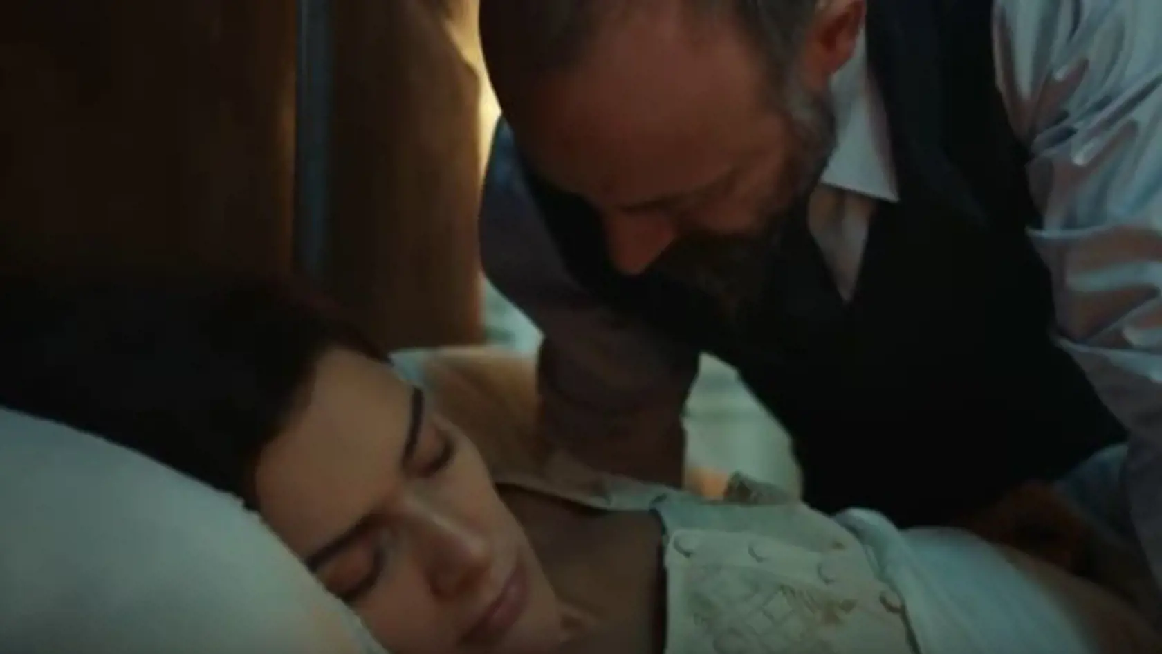 Bergüzar Korel, seriálová ŠEHEREZÁDA, sa topí v peniazoch.