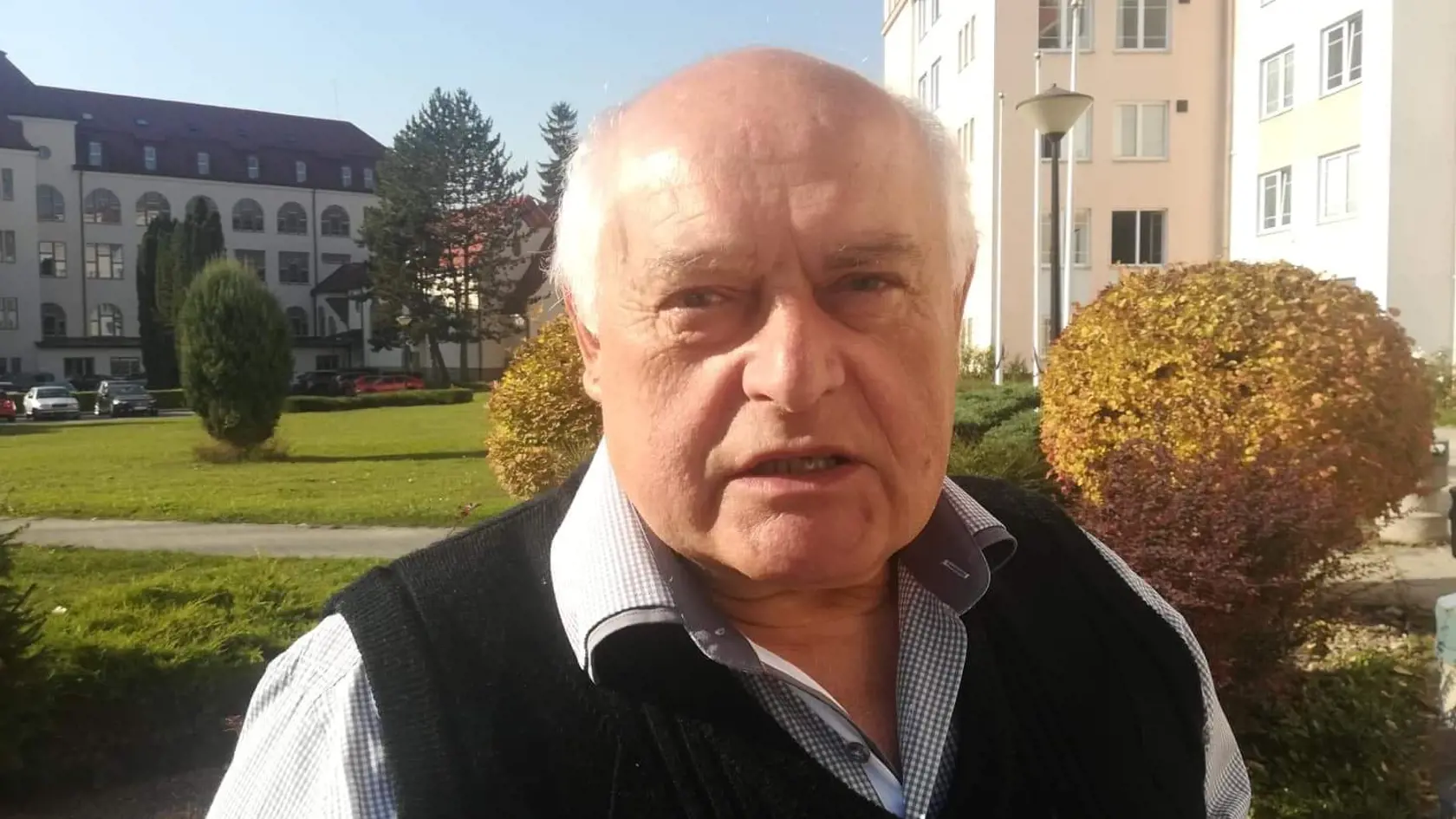 Ján Murgaš, 68, Kordíky: „Na Univerzitu som sa dostal, lebo som mohol študovať odbor, ktorý sa venuje našej histórii a mohol som aj vydať knihu o histórii obce Kordíky. Rozširujem si obzor a som lektormi korigovaný a dirigovaný, čomu sa mám v rámci histórie viac venovať.“