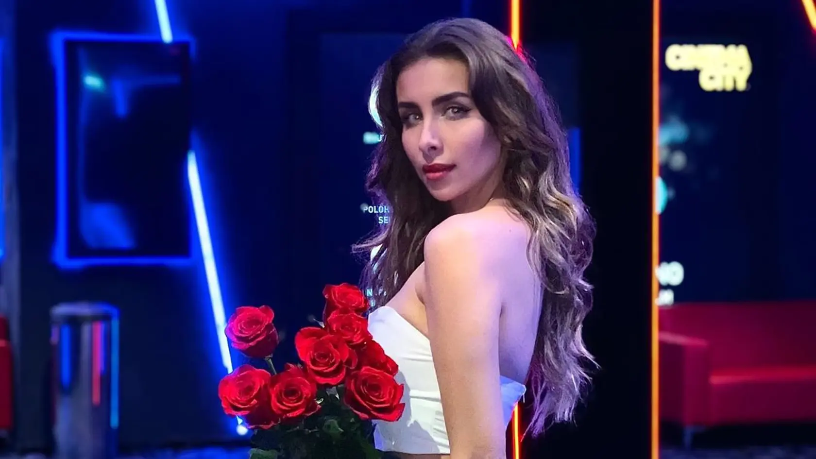 Petrana na akcii premietania finále Ruža pre nevestu 2 dáva najavo, že sa vie dostať aj tam, kam ju nepozvú