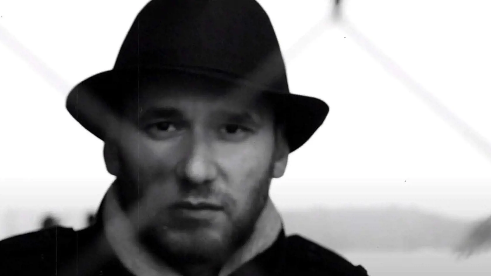 Levičan Miroslav Rác pochádza z rodiny muzikantov a hudbe sa venuje odmalička. Zvuk a krása klavíra ho oslovila už keď mal 13 rokov a už ako 15-ročný koncertoval v Národnej filharmónii vo Varšave v Poľsku.