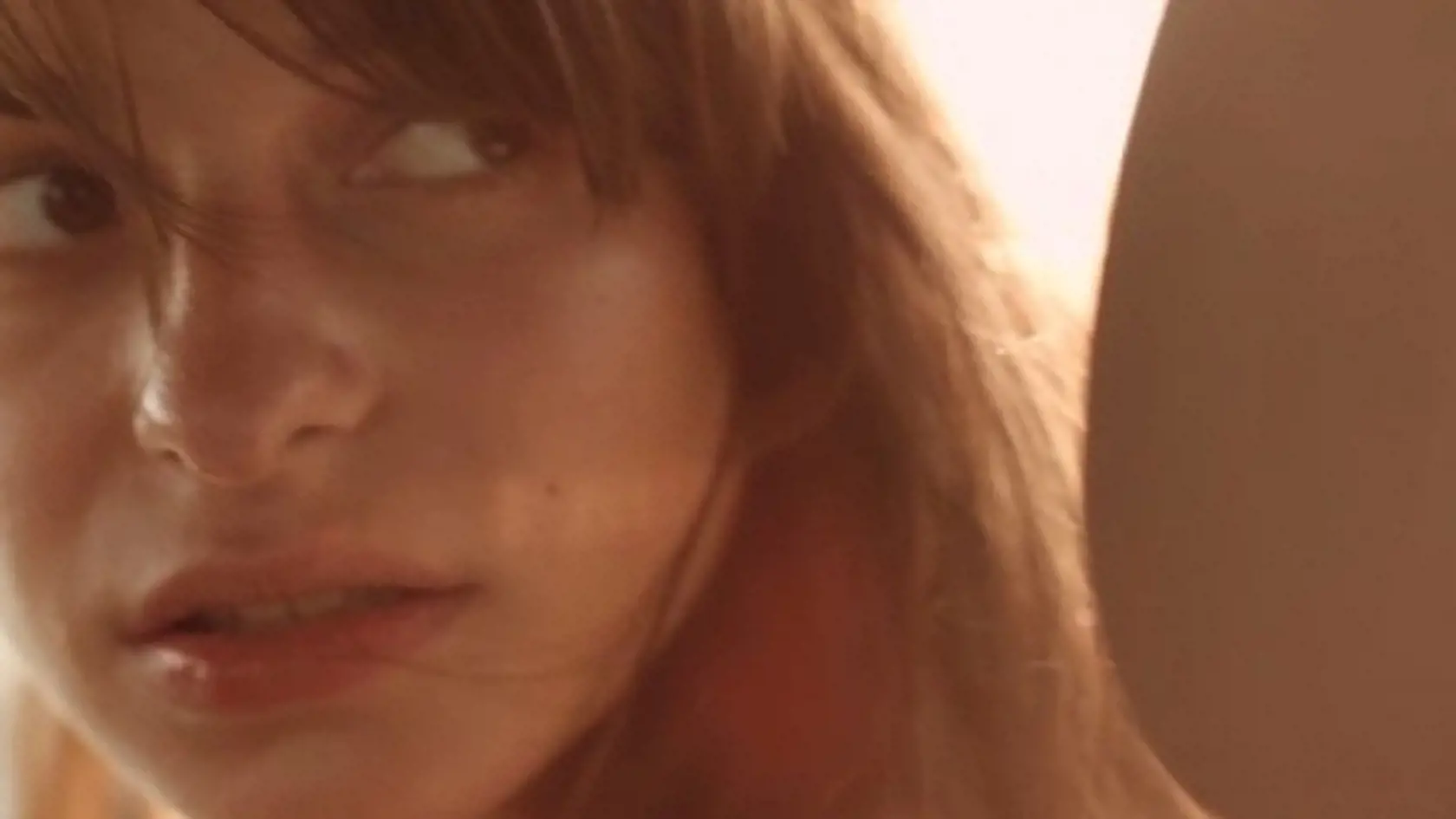 Monika Potokárová v krátkometrážnom poetickom road movie z roku 2016 režiséra Mareka Káčera Divoká karta.
