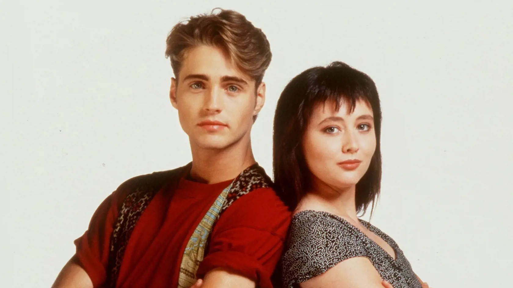 Shannen Doherty so seriálovým bratom Jasonom Priestleym