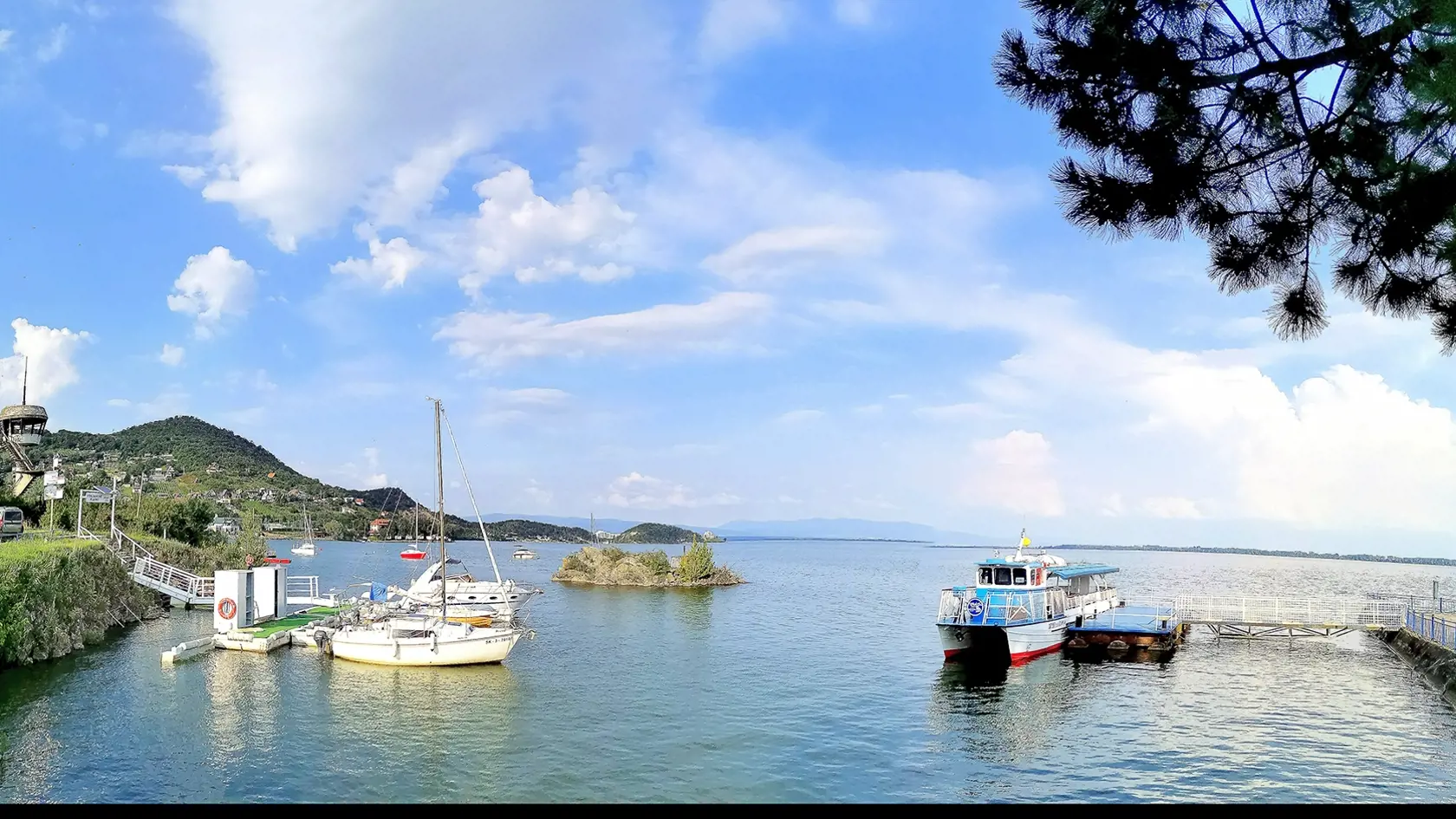 Zemplínska šírava je cieľom mnohých turistov.