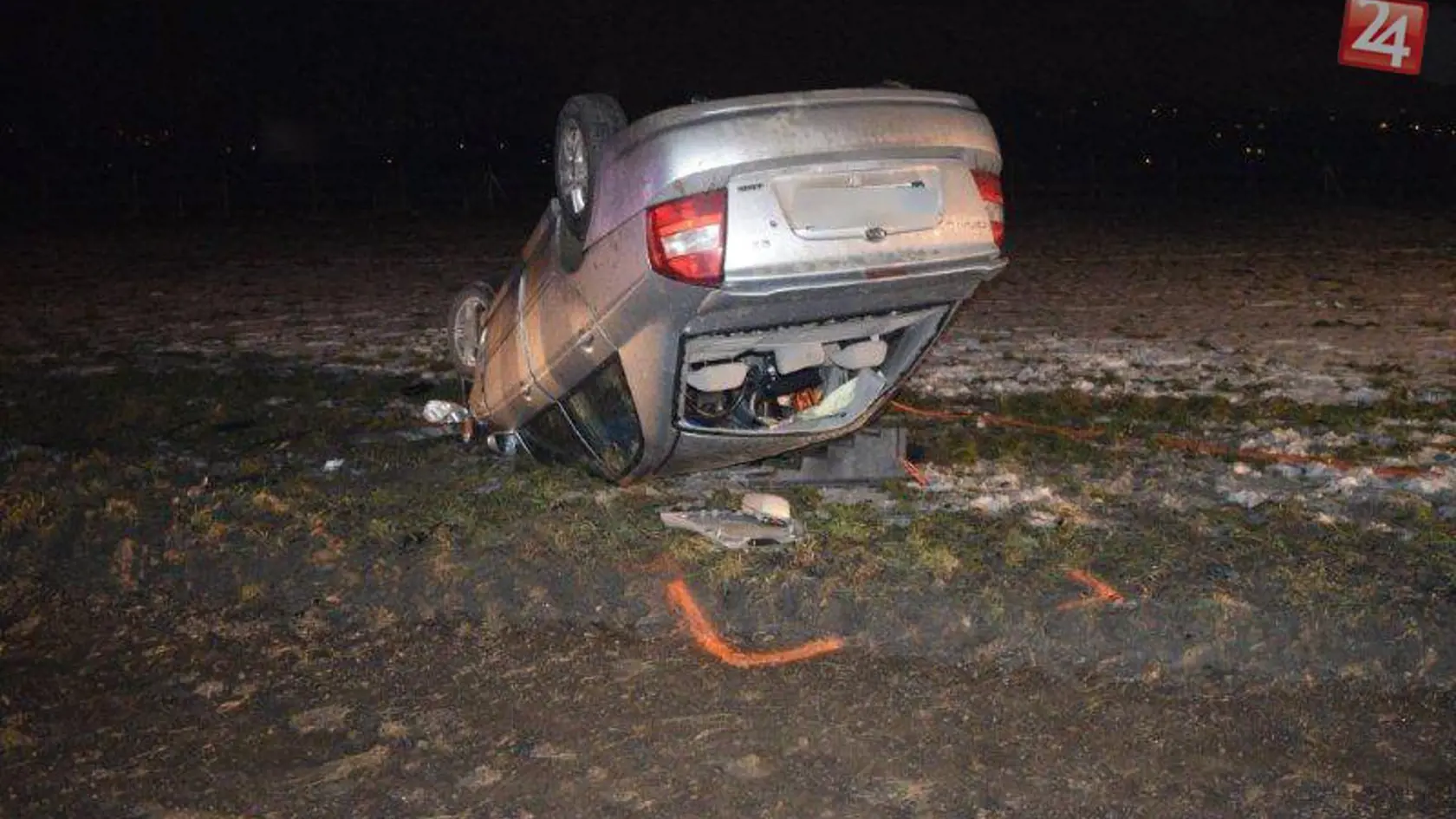 Na tom istom úseku v Liptovskom Mikuláši sa stala tragická nehoda aj v roku 2015. Auto vyletelo zo zákruty, narazilo do stĺpa a skončilo na streche. Zomrel 19-ročný mladík.