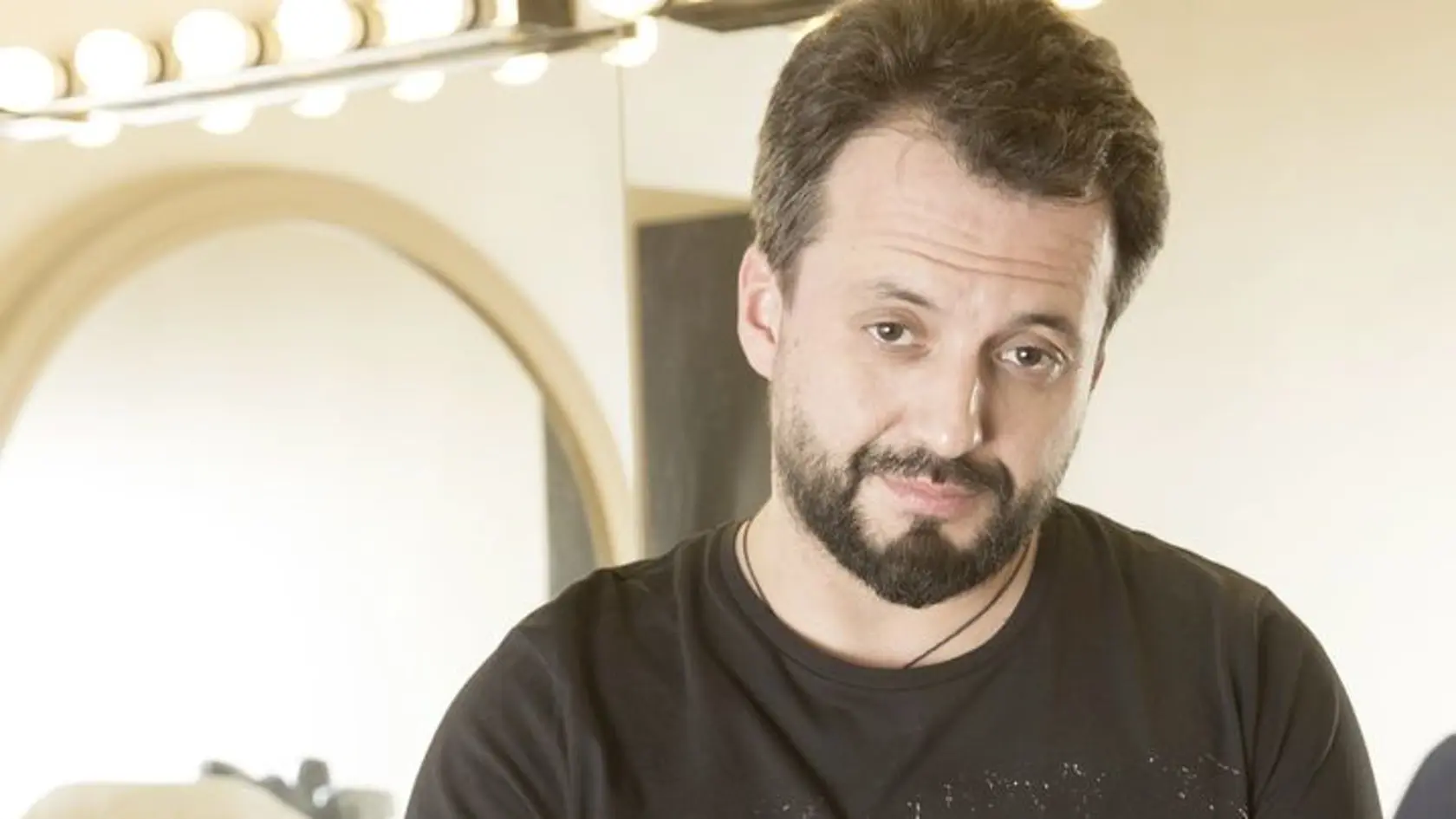 Marián Čekovský je nespútaný zabávač a živel. Vo svojich vyjadreniach často povie aj to, čo nechce. V televíznej šou Chodili sme spolu, dokonca priznal otravu alkoholom, kvôli ktorej ako sedemročný skončil v nemocnici na ARE.