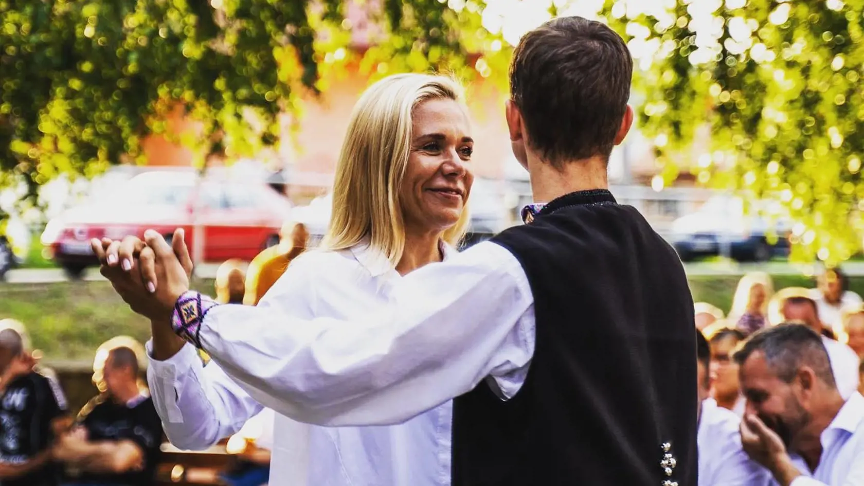 "Dnes sme zavítali na Východné Slovensko a mne sa opäť potvrdilo, že tu žijú šikovní, energickí a odhodlaní ľudia," napísala na sociálnej sieti Saková.