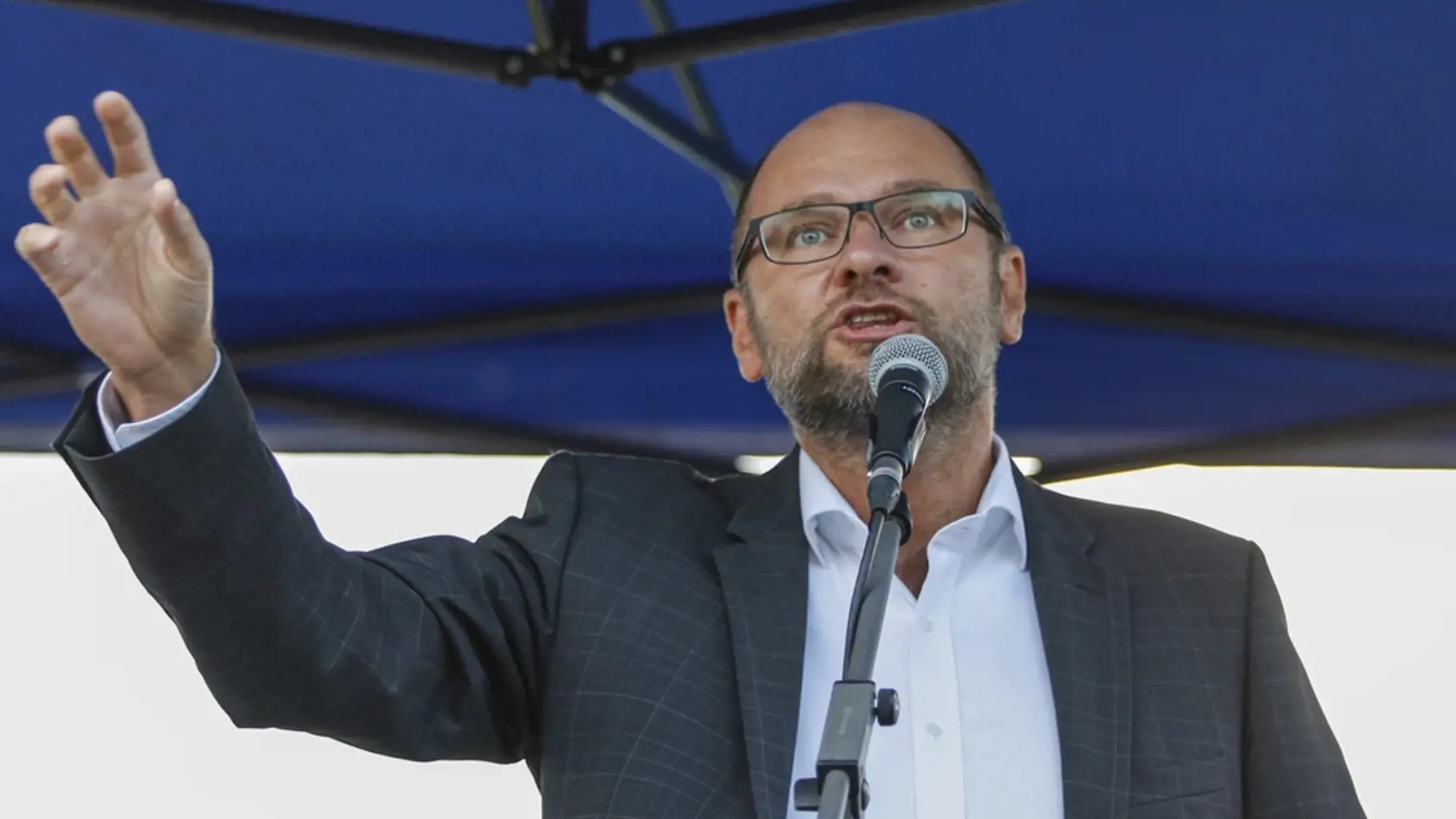 Ministra hospodárstva a lídra strany Sloboda a Solidarita (SaS) Richarda Sulíka aj s odstupom desiatich rokov mrzí. pád vlády Radičovej.