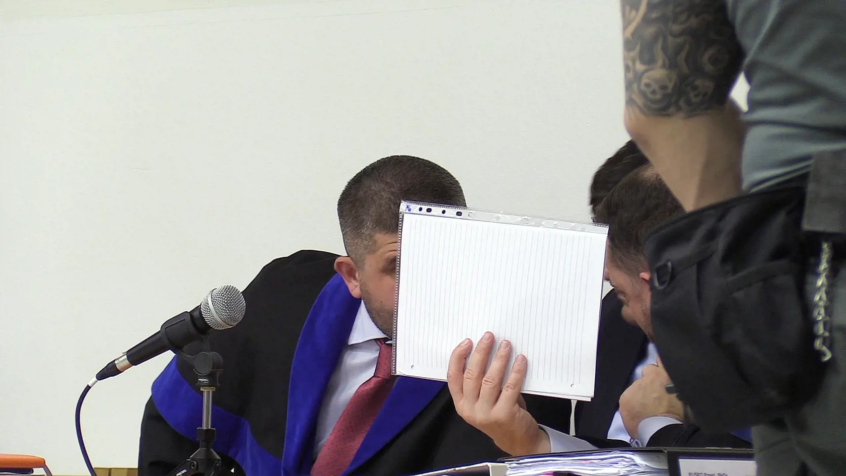 Pojednávanie v kauze zmenky. Vypovedať prišla aj Kočnerova dcéra Karolína.