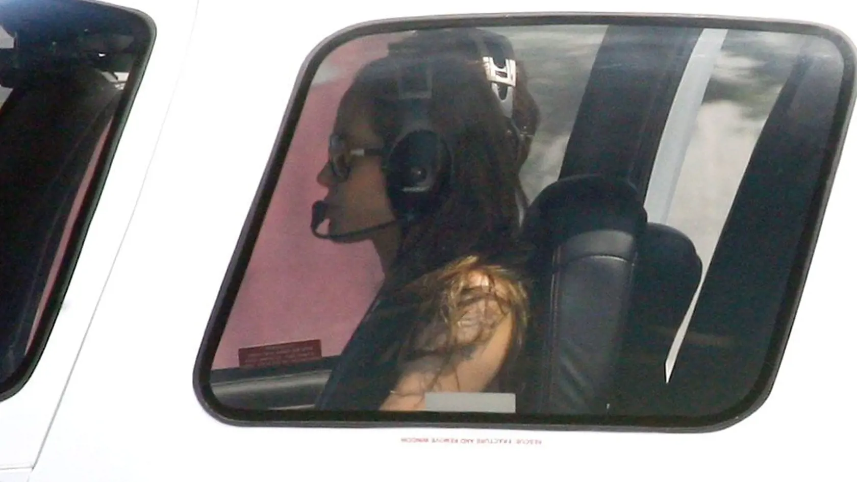 Angelina Jolie absolvovala pilotský tréning v Londýne.