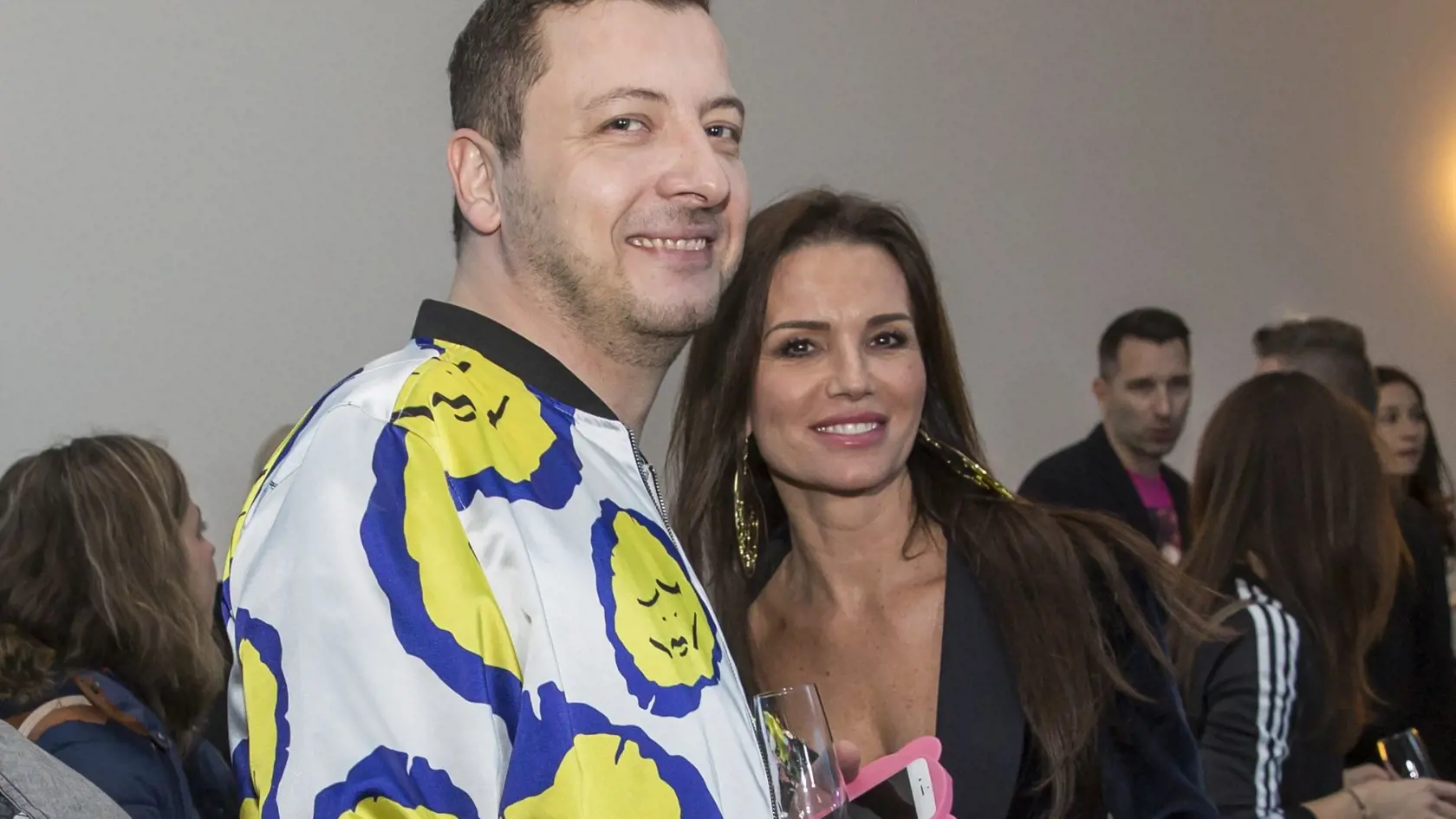 Silvia Lakatošová sa na krste zastavila aj na kus reči s Rasťom Holubcom.