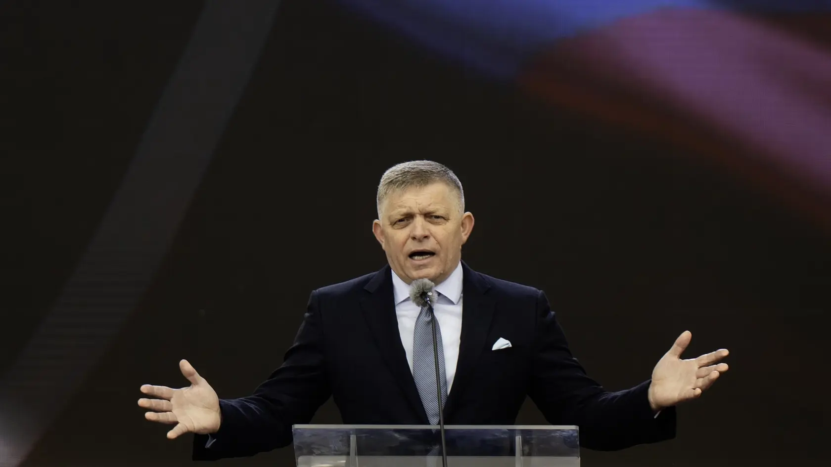 Na snímke predseda vlády SR Robert Fico (Smer-SD) sa prihovára počas celoslovenských osláv 80. výročia víťazstva nad fašizmom v Piešťanoch 8. mája 2025.