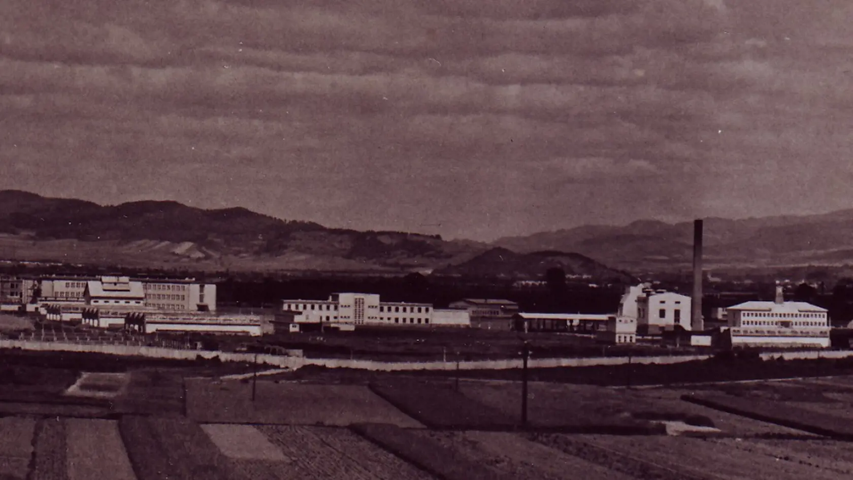 Historické foto z výroby v štátnom podniku Imuna Šarišské Michaľany.
