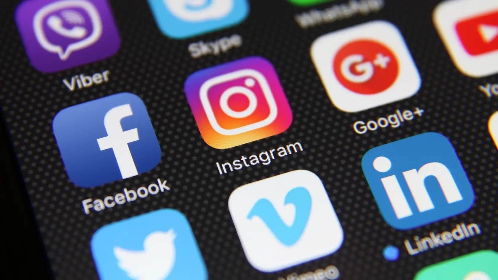 Iba 4 percentá oslovených tvrdia, že nevyužívajú žiadnu sociálnu sieť. U zvyšných 96 percent respondentov sú sociálne siete bežnou súčasťou každodenného života.