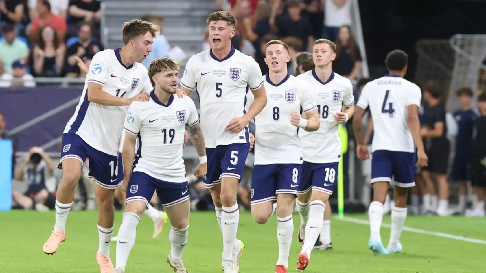 Finálový zápas ME U21 medzi Anglickom a Nemeckom.
