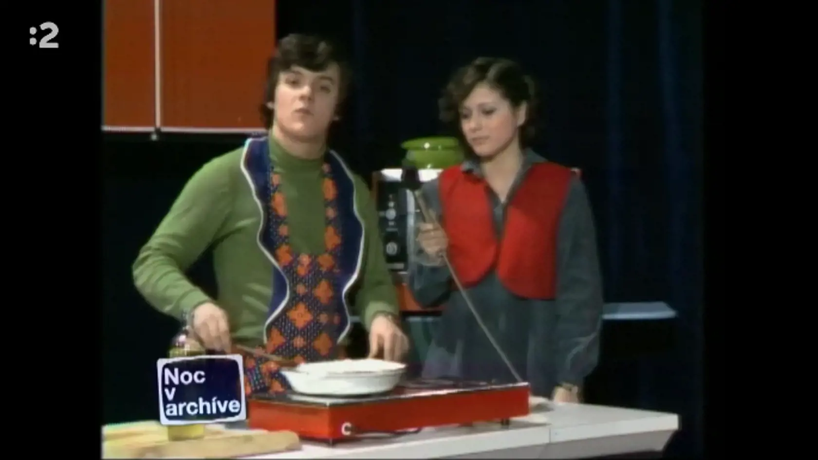 Marian Kočner ako nadaný kuchár v relácii Pionierska lastovička z roku 1982.